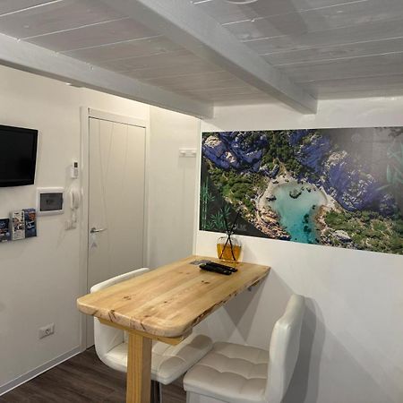 Lime Apartments - Bamboo อาลเกโร ภายนอก รูปภาพ